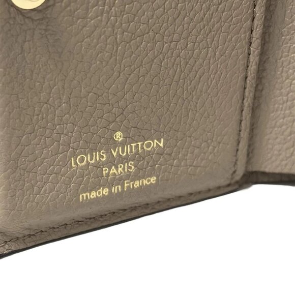 LOUIS VUITTON Portefeuille Clare Tourterelle Monogram Empreinte - 516-081825 - Picture 5 of 5